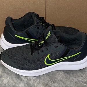 Nike Star Runner Shoes Youth Size 5